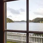 4 Bedroom Cozy In Feriehus