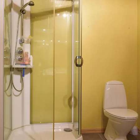 בית נופש 4 Bedroom Cozy In פארשונד