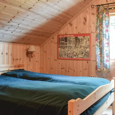 4 Bedroom Cozy In בית נופש *